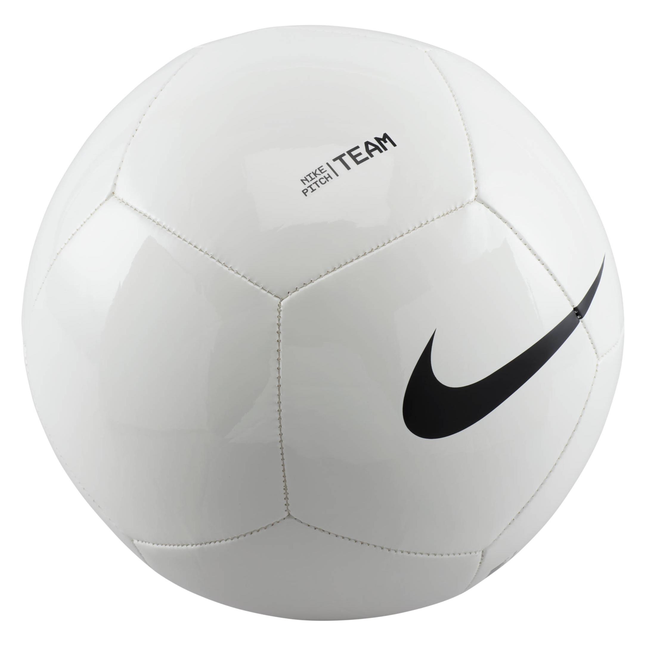 Nike Fussballplatz-Team (3) (FZ7553-100)