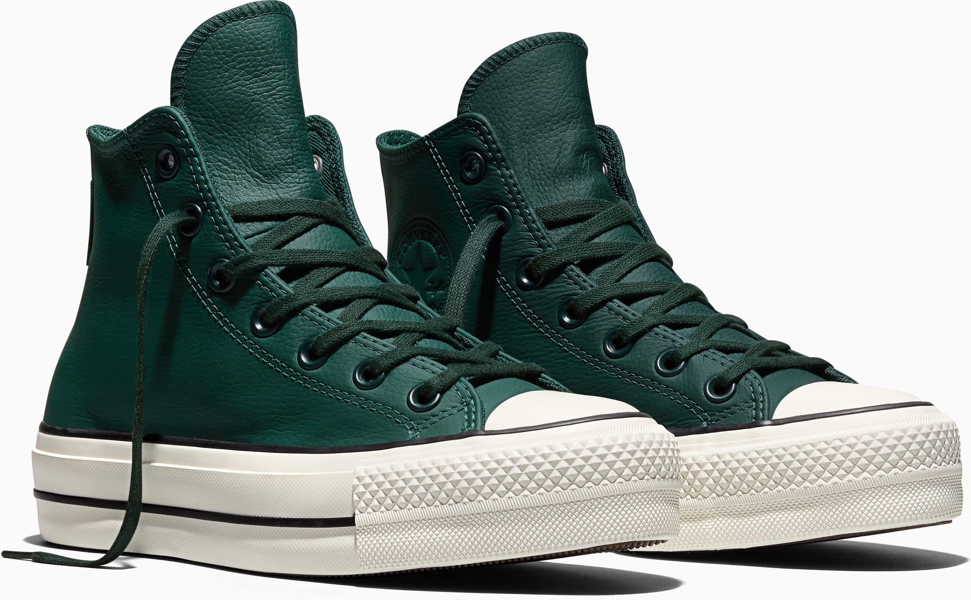 Sneaker CONVERSE "CHUCK TAYLOR ALL STAR LIFT PLATFORM WATER-REPELLENT", Damen, Gr. 38, Synthetik, grün (steely pine, egret, schwarz), Leder, Schuhe Sneaker, wasserabweisendes Leder steely pine, egret, schwarz 38, Synthetik