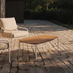 Garten-Couchtisch aus massivem Akazienholz und Metall Luca