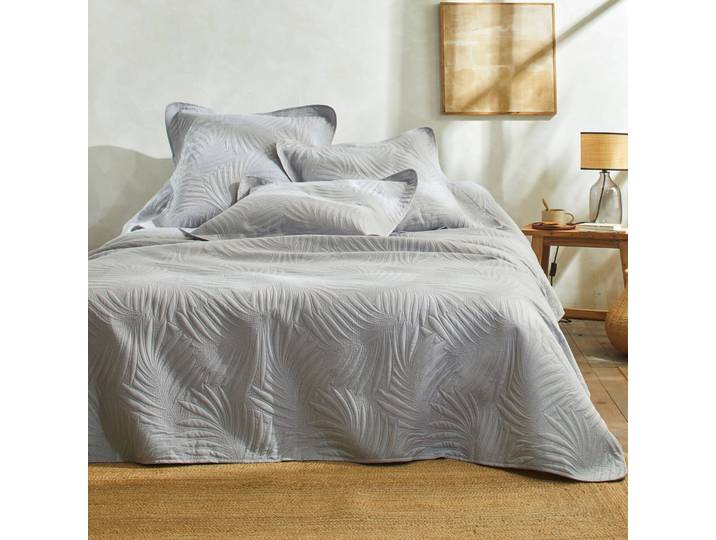 Couvre-lit uni matelassé reliéfé ''feuillage'' - Blancheporte