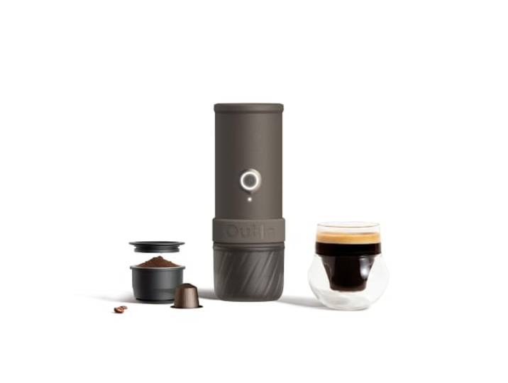OutIn Mino Tragbare Elektrische Espressomaschine, Tundra Brown USB-C-Selbstheizung im Taschenformat, für Reisen, Camping und Höhenlagen