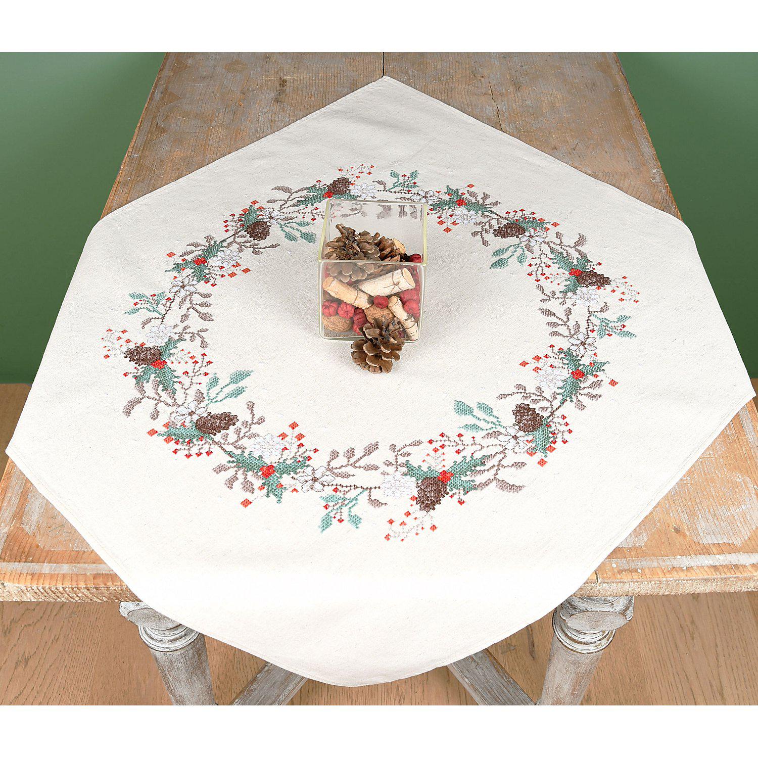 Stickmitteldecke "Winterzeit"