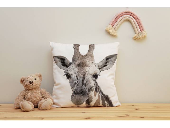 Dekokissen QUEENCE Giraffe , weiss (weiß, bedruckt), B:40cm H:1cm L:40cm, Polyester, Dekokissen_Sitzkissen_Kissenhüllen, Dekokissen, Kissenhülle mit HD Premium Druck, geruchsneutral, 40x40cm