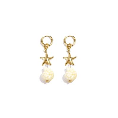 Paar Ohrhänger ADELIA´S, Damen, Gr. Damen, Edelstahl, gold (hellgelb), Ohrringe, Trendig durch Anhänger mit Seestern- und Muschelmotiv