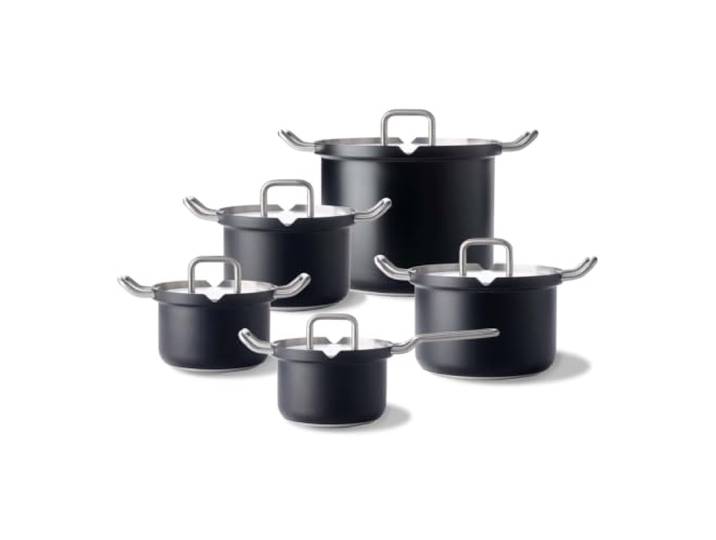BK Q-Linair Master RVS Black Induktionsgeeignetes 5-teiliges Kochgeschirr-Set aus Edelstahl mit Siebdeckel, backofen- und bratfest bis 230C, Stay Cool Griffe, spülmaschinenfest, PFAS-frei, schwarz
