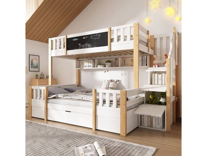 Lit superposé pour enfants avec étagères ouvertes et placard dans l'escalier 90/140 × 200 cm pouvant accueillir trois occupants.