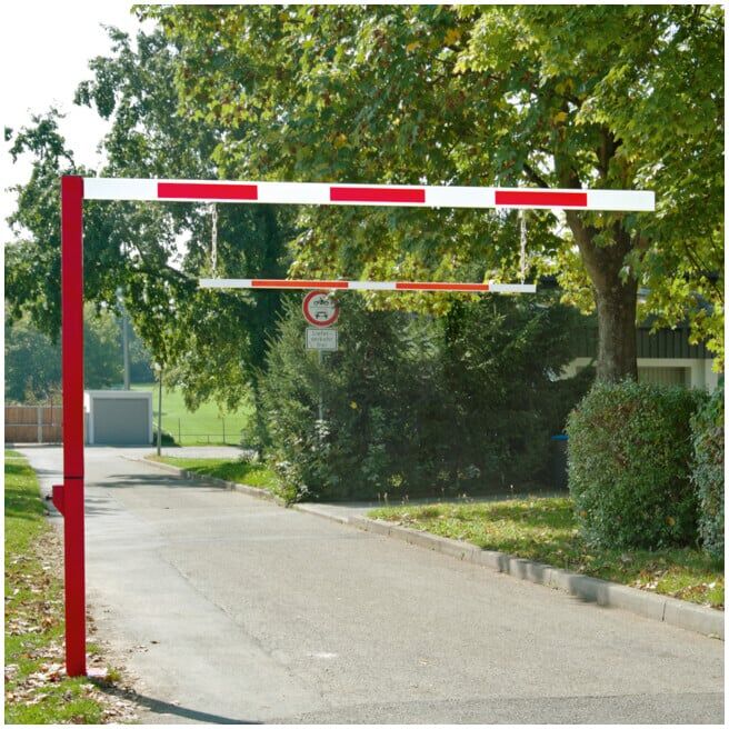 MORAVIA Limiteur de passage pivotant H 2810 mm I 4205 mm LW 4000 mm rouge/aluminium (305.23.208)