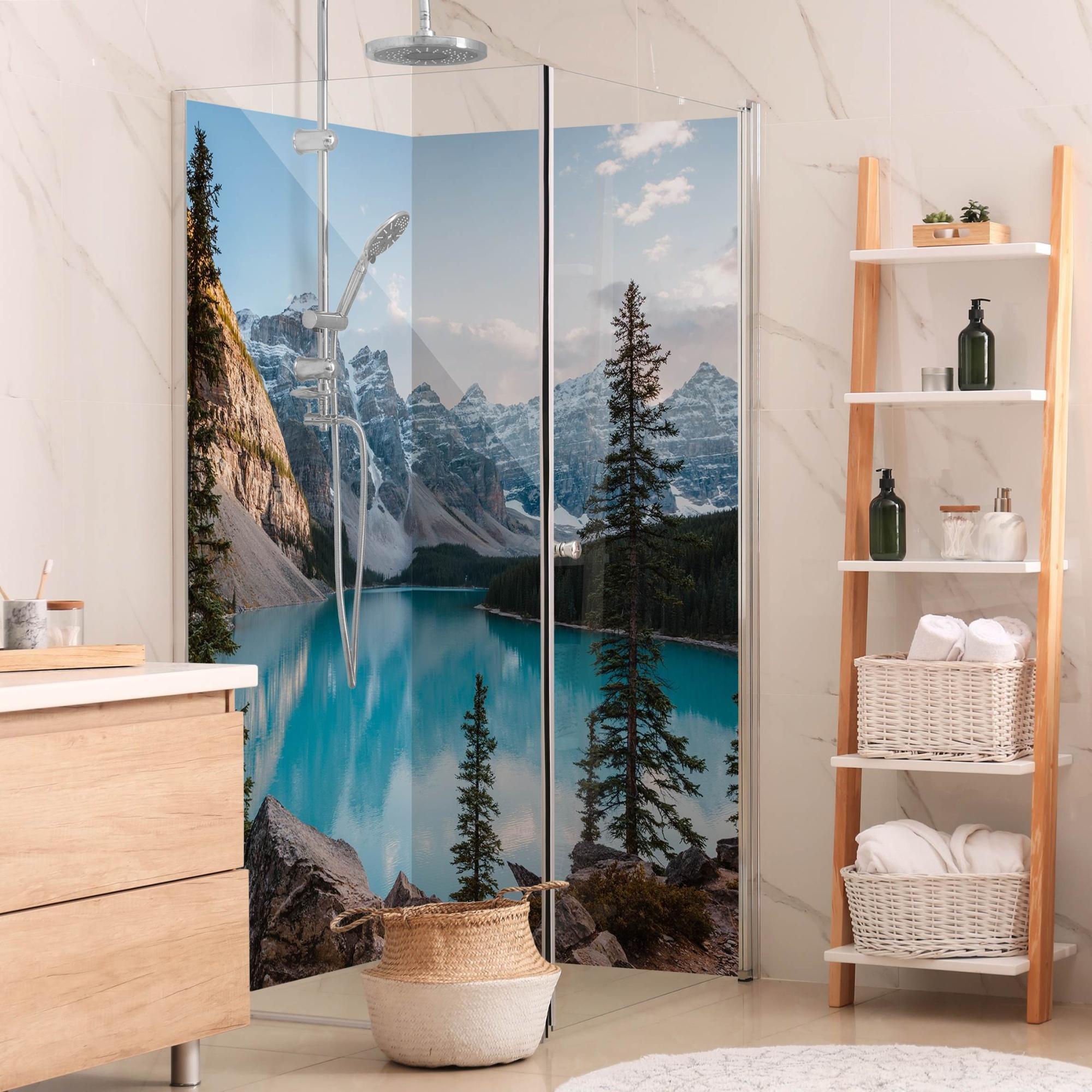 Duschrückwand Natur selbstklebend - 0.61 mm Wandpaneel wasserfest Berg blau Motiv Badrückwand fugenlos Premium matt 100x190 cm