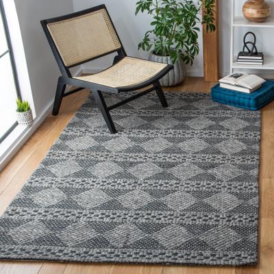 SAFAVIEH Marbella Bjarnhild Wool Rug