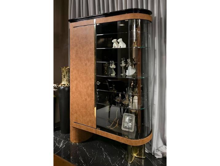Xlmoebel Sideboard Klassische Braune Vitrine aus Glas für Ihr Wohnzimmer (1 St., Braune Vitrine), Made in Europa