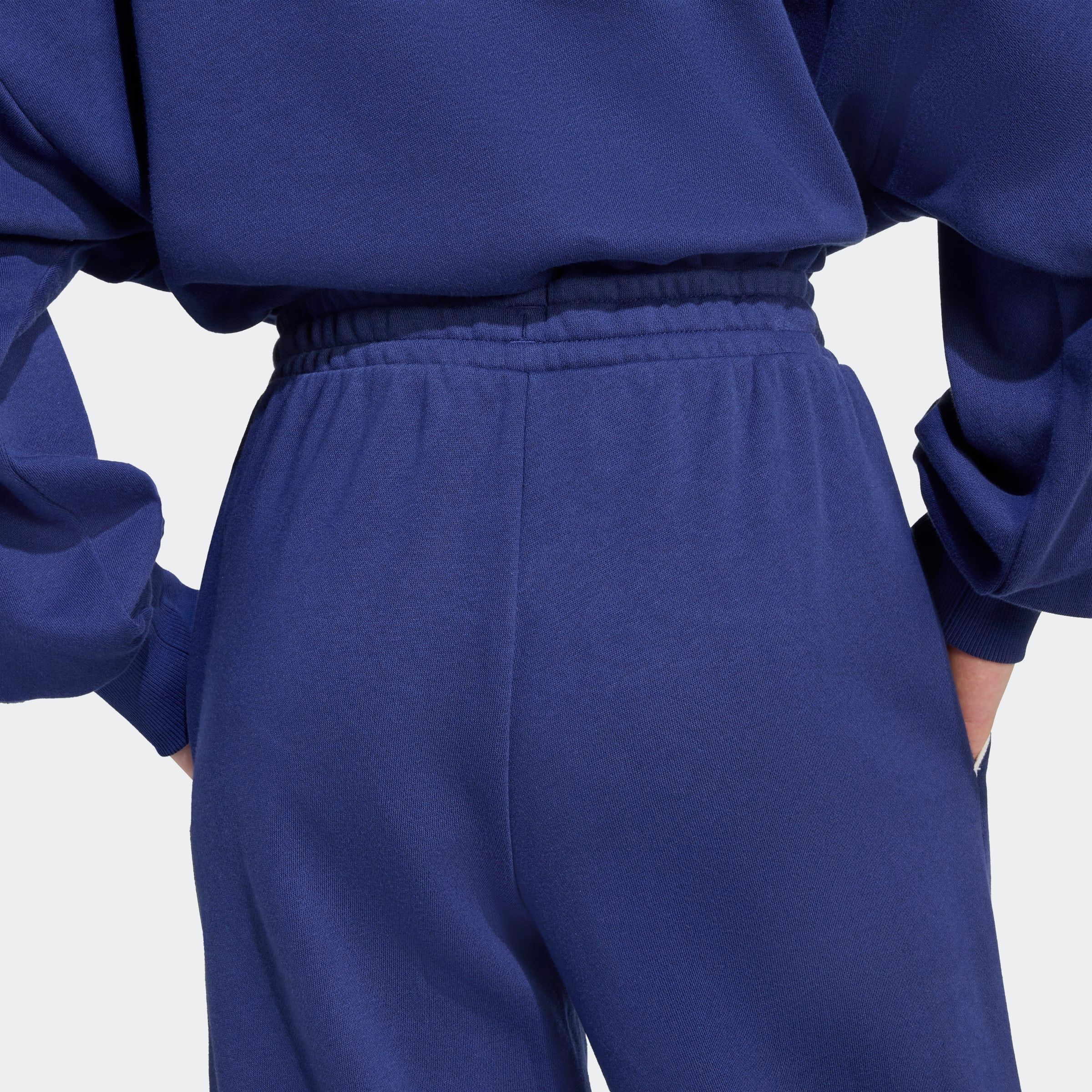 Sporthose ADIDAS SPORTSWEAR "SAISON ESSENTIALS COLLEGE TYPOGRAPHIE KIDS", Mädchen, Gr. 128, N-Gr, blau (dunkelblau, weiß,), Obermaterial: 70% Baumwolle, 30% Polyester, Hosen Sporthose dunkelblau, weiß, 128, N-Gr