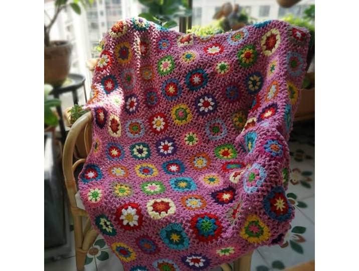 Handgefertigte quadratische Häkeldecke, Boho-Patchwork-Strickdecke für Couch, Sofa, Bett, weiche, dekorative afghanische Decke, Vintage-Bauernhaus-Heimdekoration, handgefertigtes Geschenk für Damen