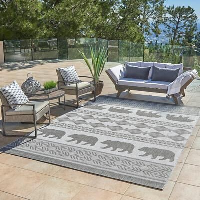Gertmenian Paseo Orin Ash Grey Rustic Tribal Bear Indoor/ Outdoor Area Rug
