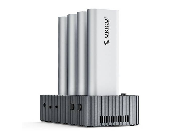 ORICO Festplattendock Klonstation Speicherdock Dockingstation (USB4 40 Gbit/s, Offline-Klonen, 4 Schächte, Alu)