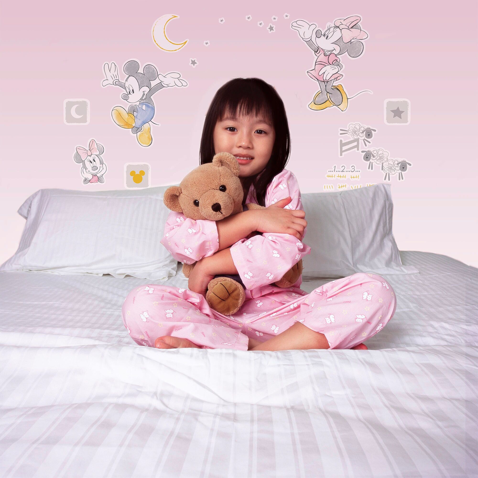 Wandtattoo KOMAR "Mickey Counting Sheeps - Grösse 50 x 70 cm", gelb (gelb, weiß), B:50cm H:70cm, Folie, Wandtattoos, Wandtattoo, selbstklebend, Wandsticker, Kinderzimmer gelb, weiß B/H/T: 50cm x 70cm