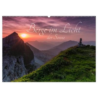 Berge im Licht der Sonne (Wandkalender 2027 DIN A2 quer), CALVENDO Monatskalender