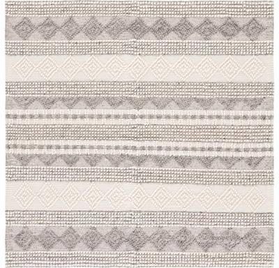 SAFAVIEH Handmade Natura Annedorte Wool Rug