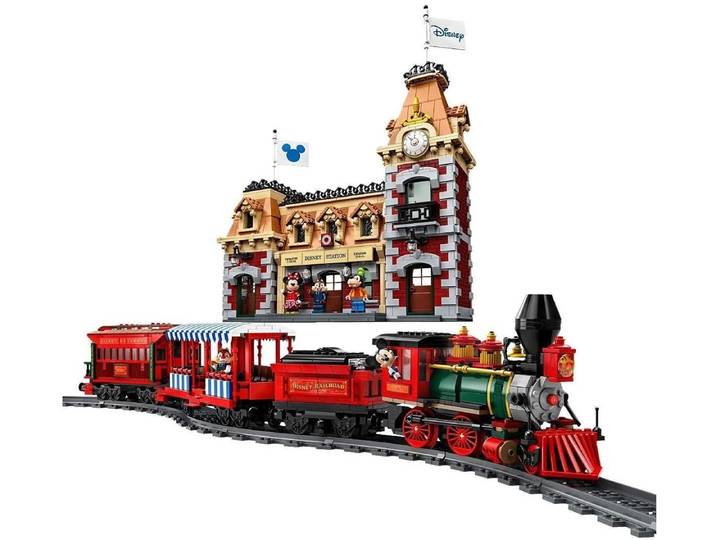 LEGO® 71044 Disney Zug mit Bahnhof Spielbausteine, (2925 St)