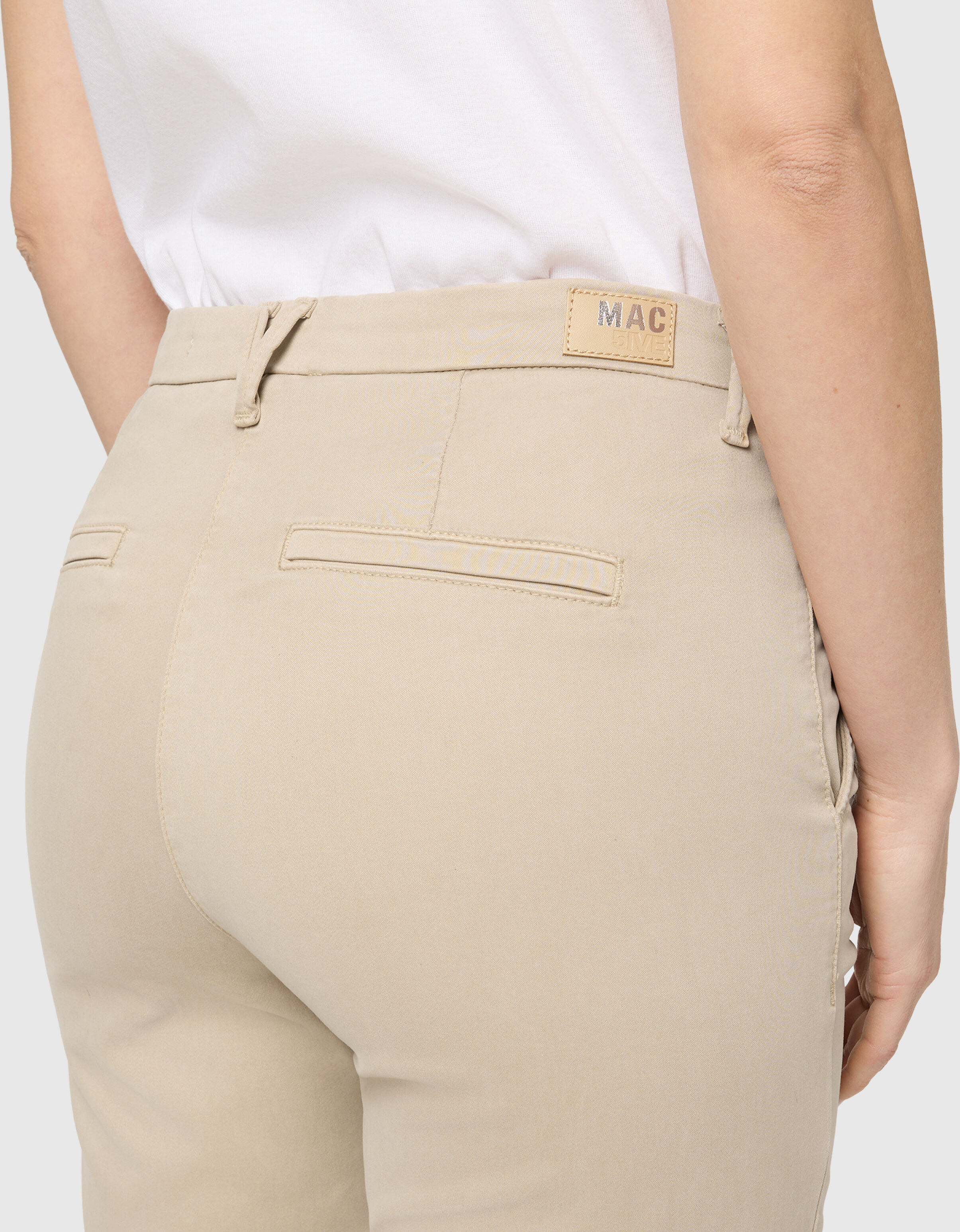 Chinohose MAC, Damen, Gr. 38, N-Gr, beige (light beige), Web, Obermaterial: 36% Lyocell, 36% Modal, 16% Baumwolle, 10% Elastomultiester, 2% Elasthan, slim fit knöchellang, Hosen Chinohose, Elastischer Materialmix mit hervorragendem Rücksprung-Verhalten li