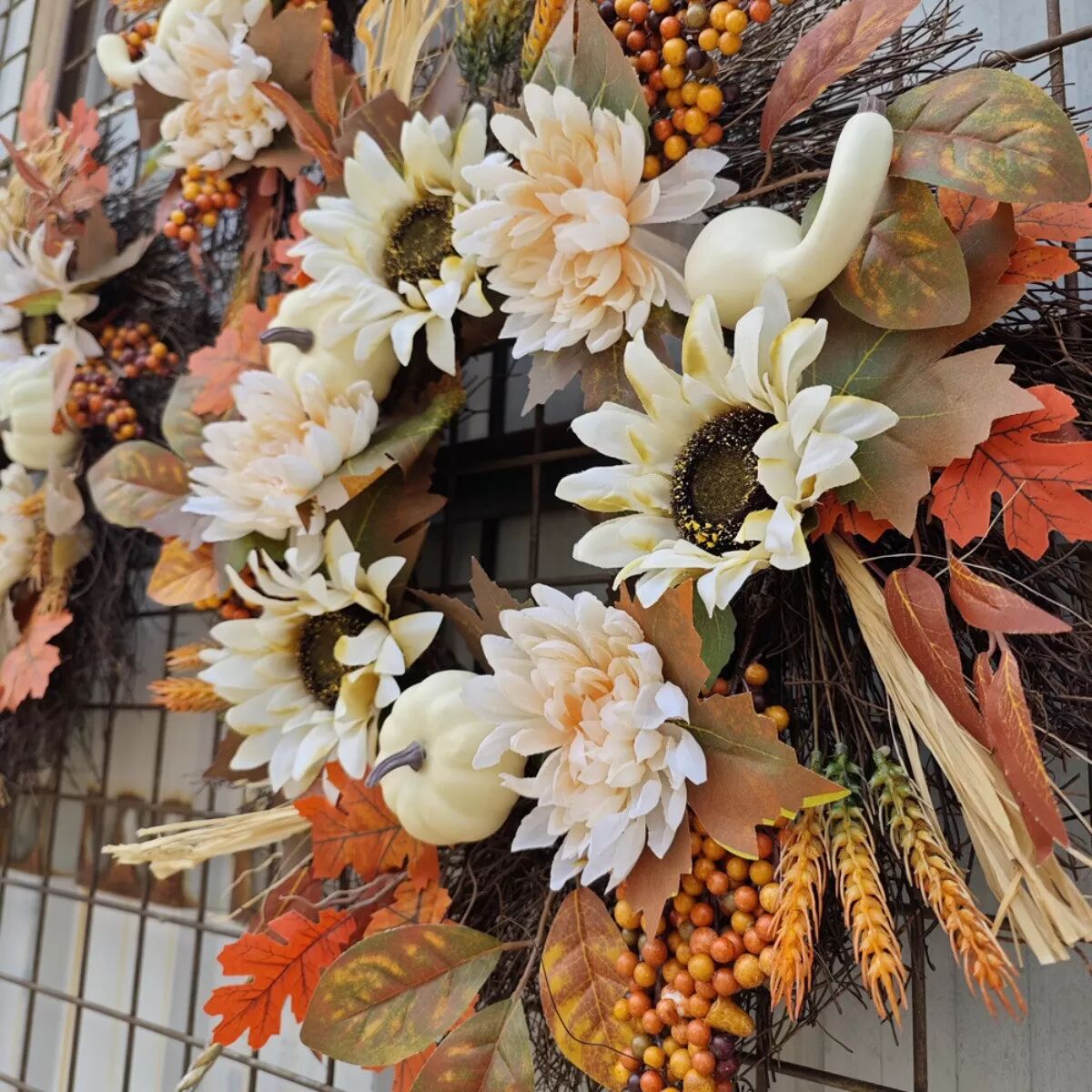 INF Couronne Citrouille Blanche en Goutte - Déco d'Automne avec Tournesol et Feuilles d'Érable, Polyester+PU, Multicolore