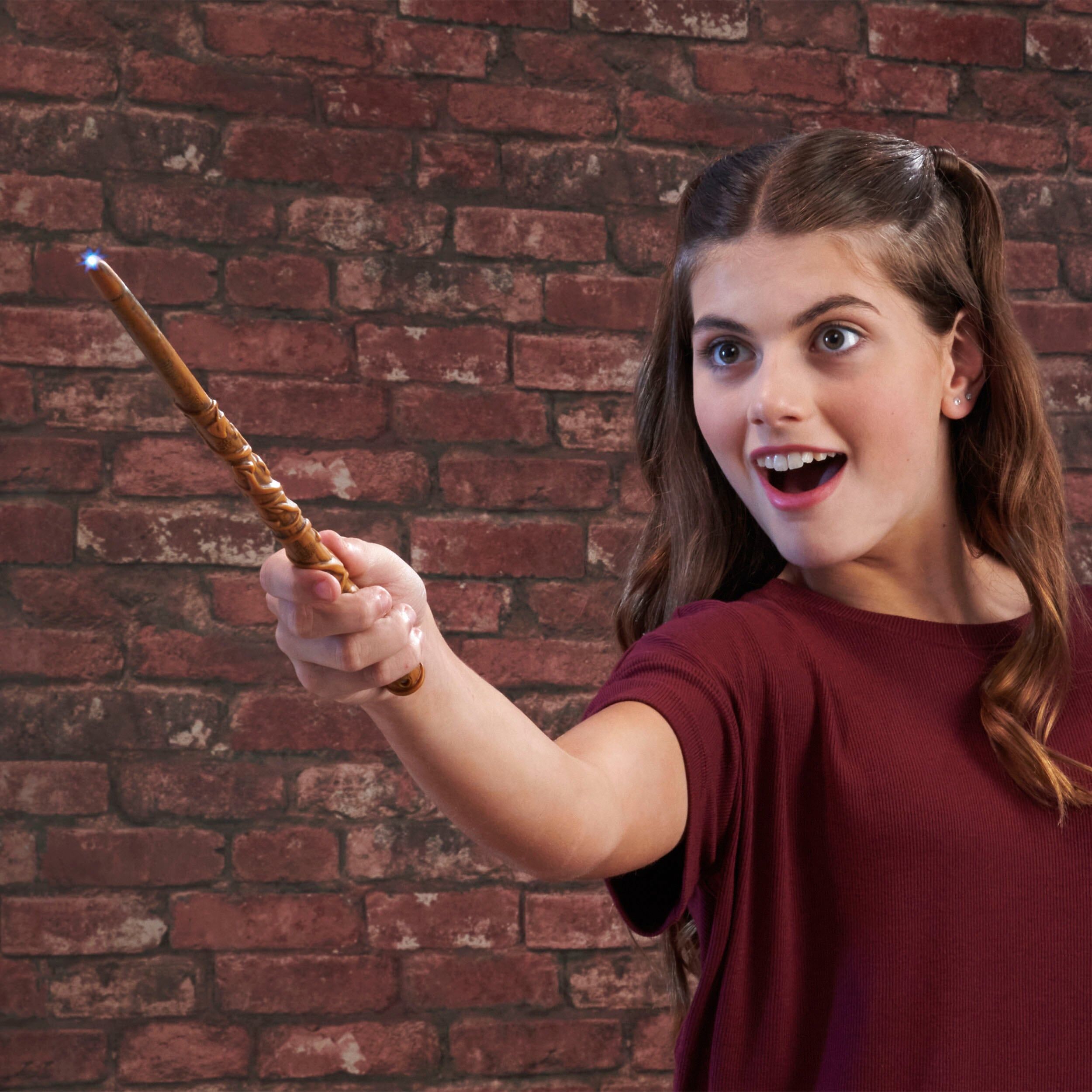 Kreativset SPIN MASTER "Wizarding World - Patronus-Projection-Zauberstab Hermine", bunt, Kreativsets, KinderL:33cm, Kunststoff, Kreativset, mit Projektion, L:33cm