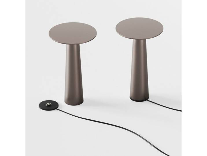 IP44.de Akku-Tischleuchte lix inkl. charging base, Pilzform, Dim