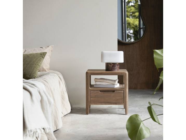Nachttisch aus massivem Nussbaumholz mit einer Schublade Arto - Braun - Walnut