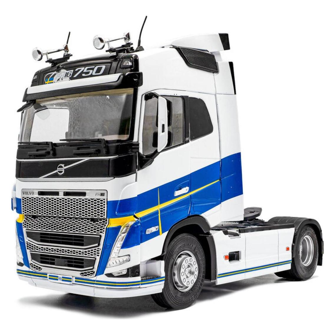 Solido 1:24 Volvo FH16 Globetrotter XL weiss (421240211)