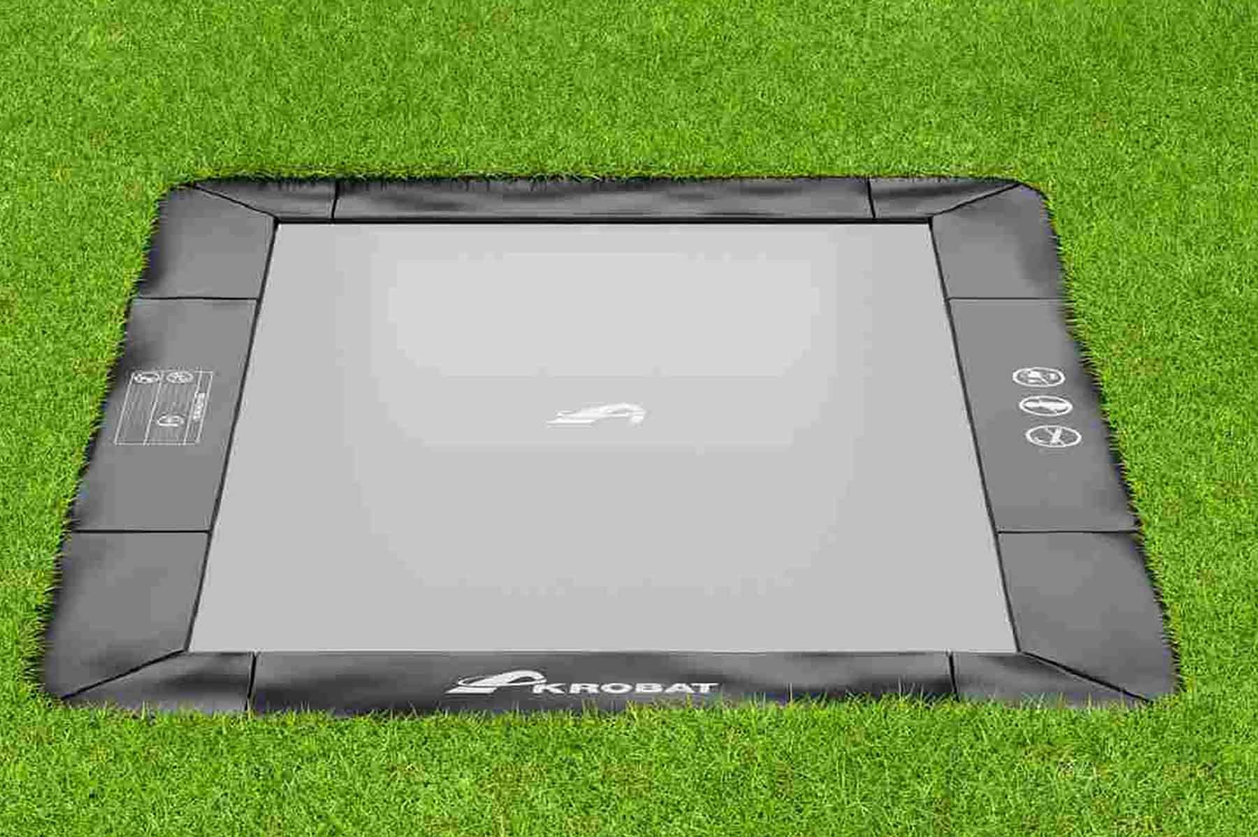 Trampolin AKROBAT PRIMUS FLAT 520 x 305 (17 x 10 Fuß), Schwarz