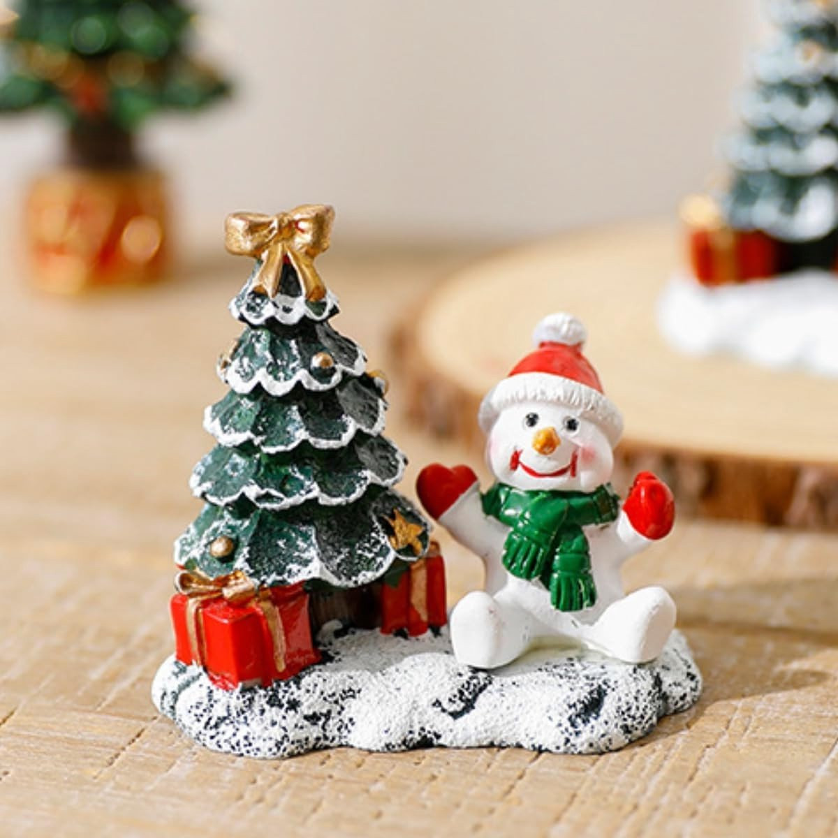 Houten Sneeuwman Decoratie met Dennenboom voor Winterse Tafeldecoratie