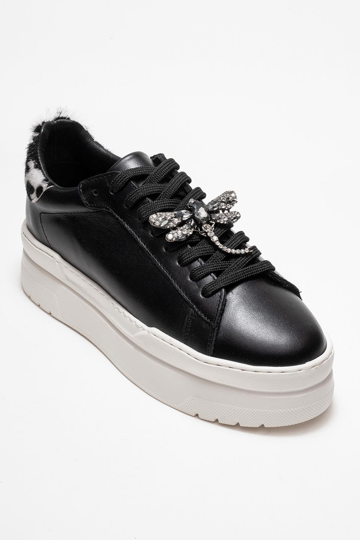 Laren Leather Buckle Turnschuhe Women