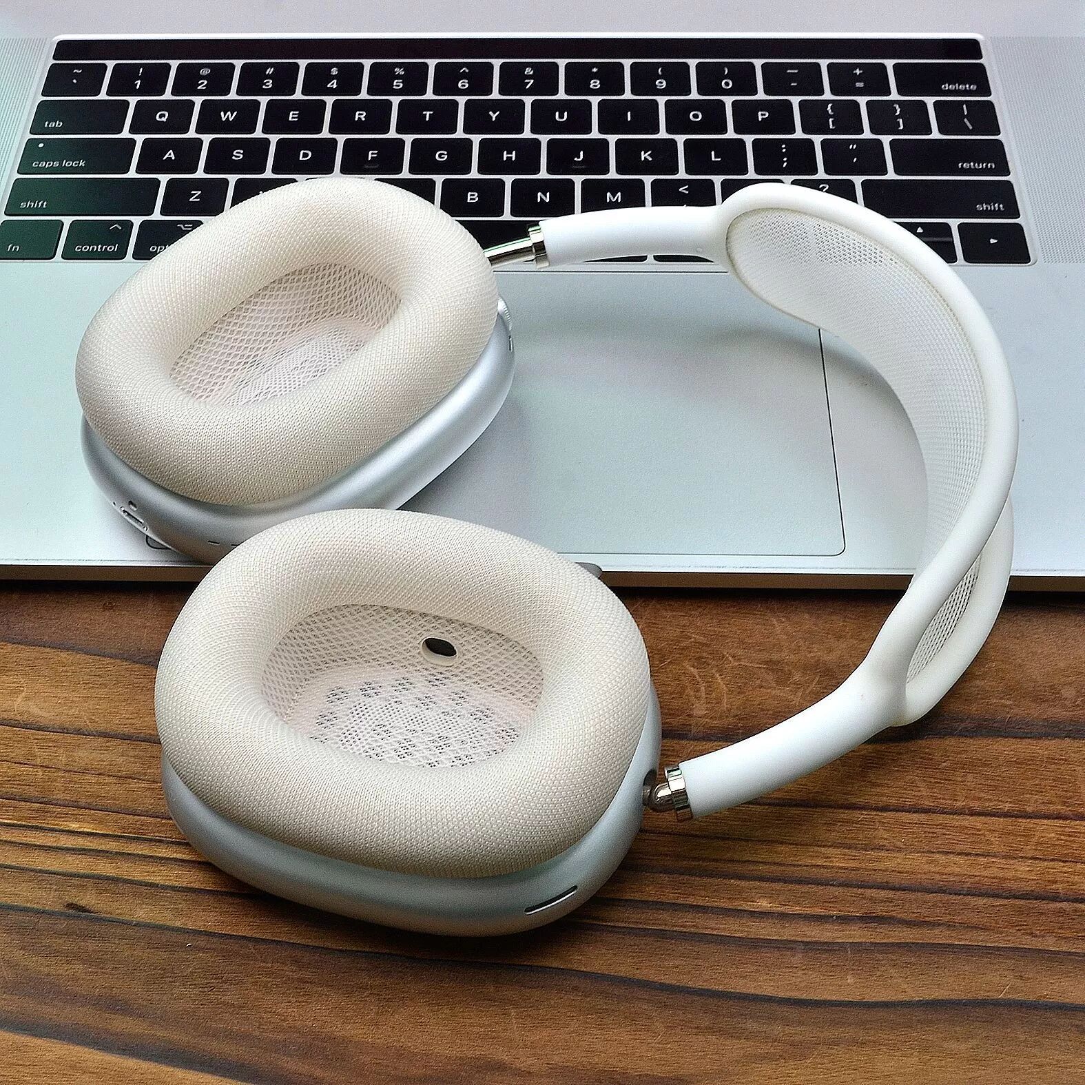 INF Ohrpolster für Apple AirPods Max, 2er-Pack Weiß