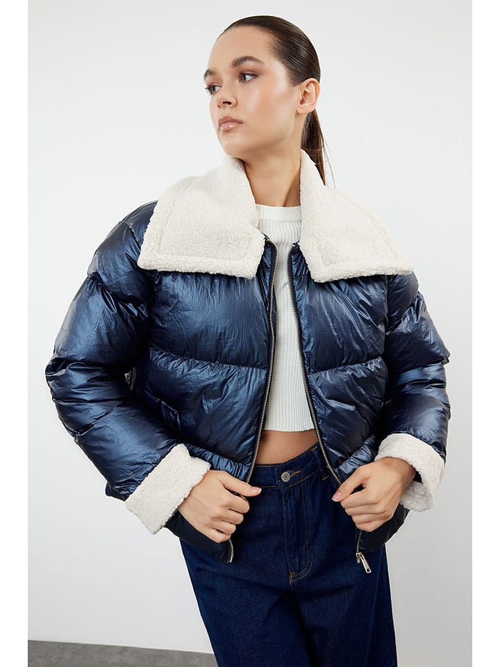 trendyol Winterjacke in Dunkelblau - M