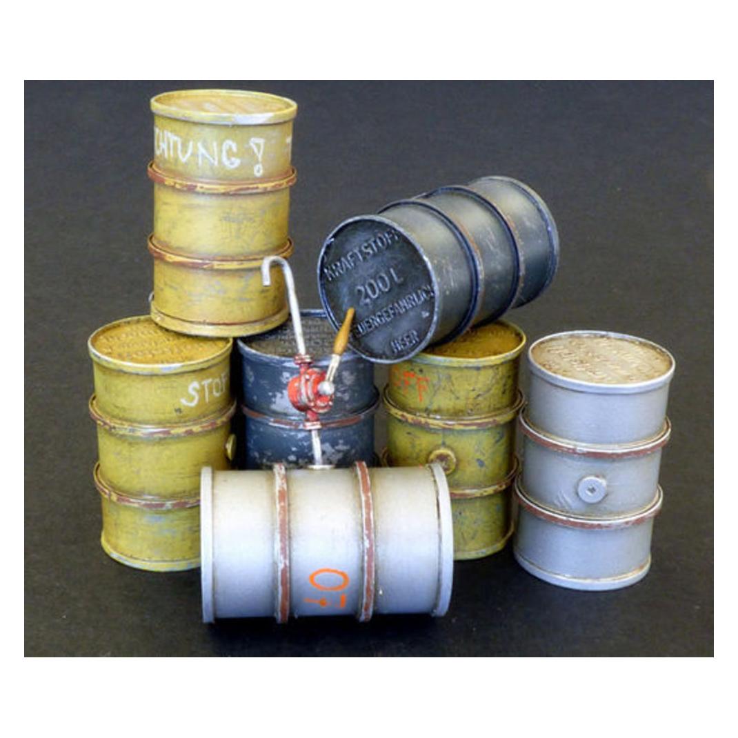 Plus Model German fuel barrels (23798671)