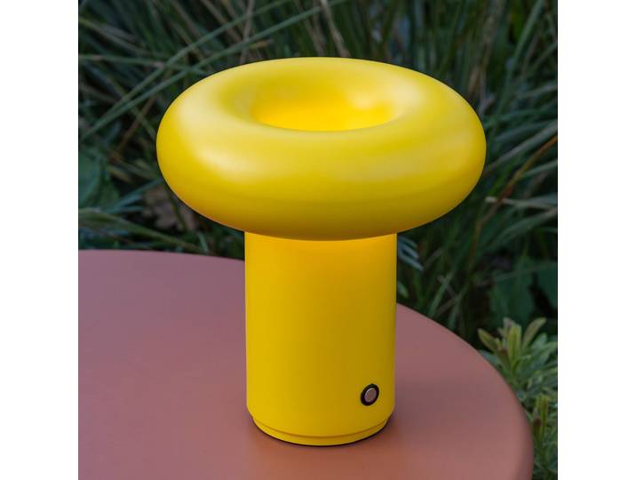 Glimpse Portable LED-Tischlampe, gelb, IP44 - &Klevering - Schlafzimmer - Design - Metall - Einflammig