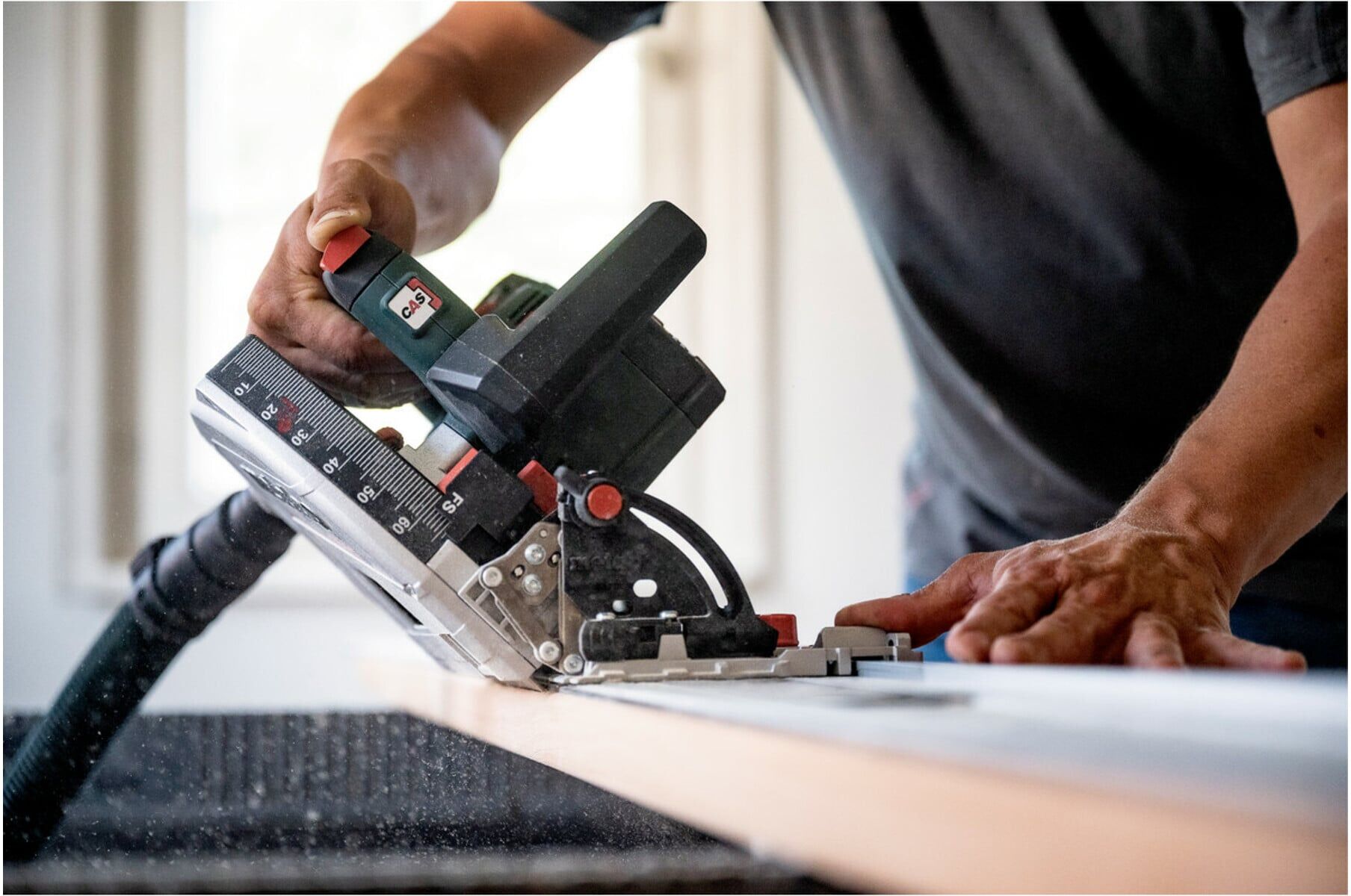 Metabo KT 18 LTX 66 BL Akku-Tauchkreissäge Set mit Führungsschiene, 691172810)