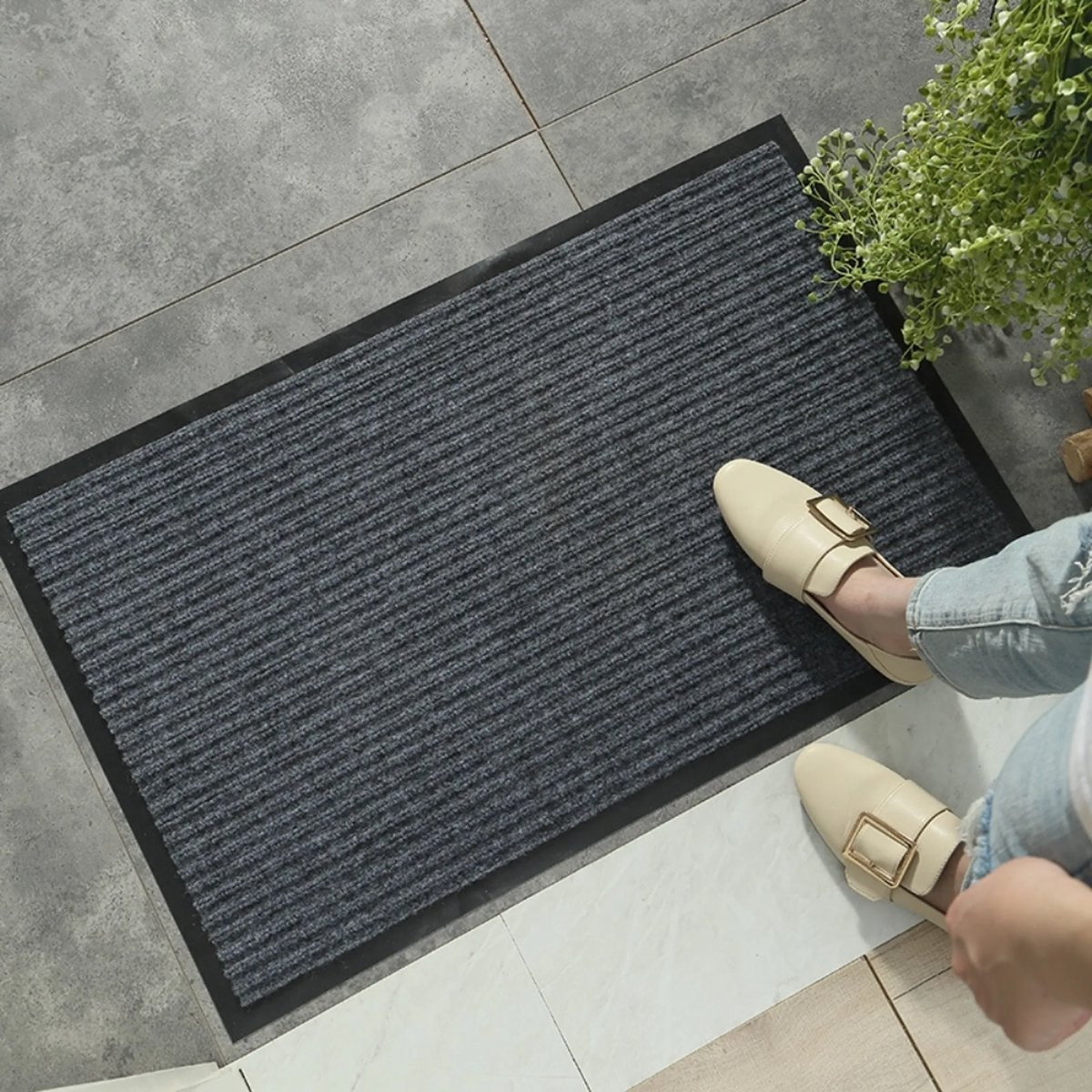 Desinfecterende deurmat voor woningen en bedrijven, geschikt voor schoenen
