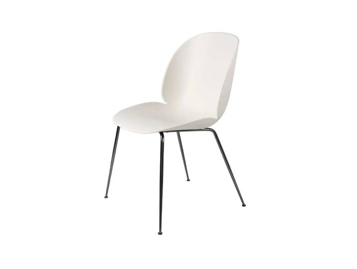 GUBI Chaise Beetle alabaster white, structure en acier chromé noir