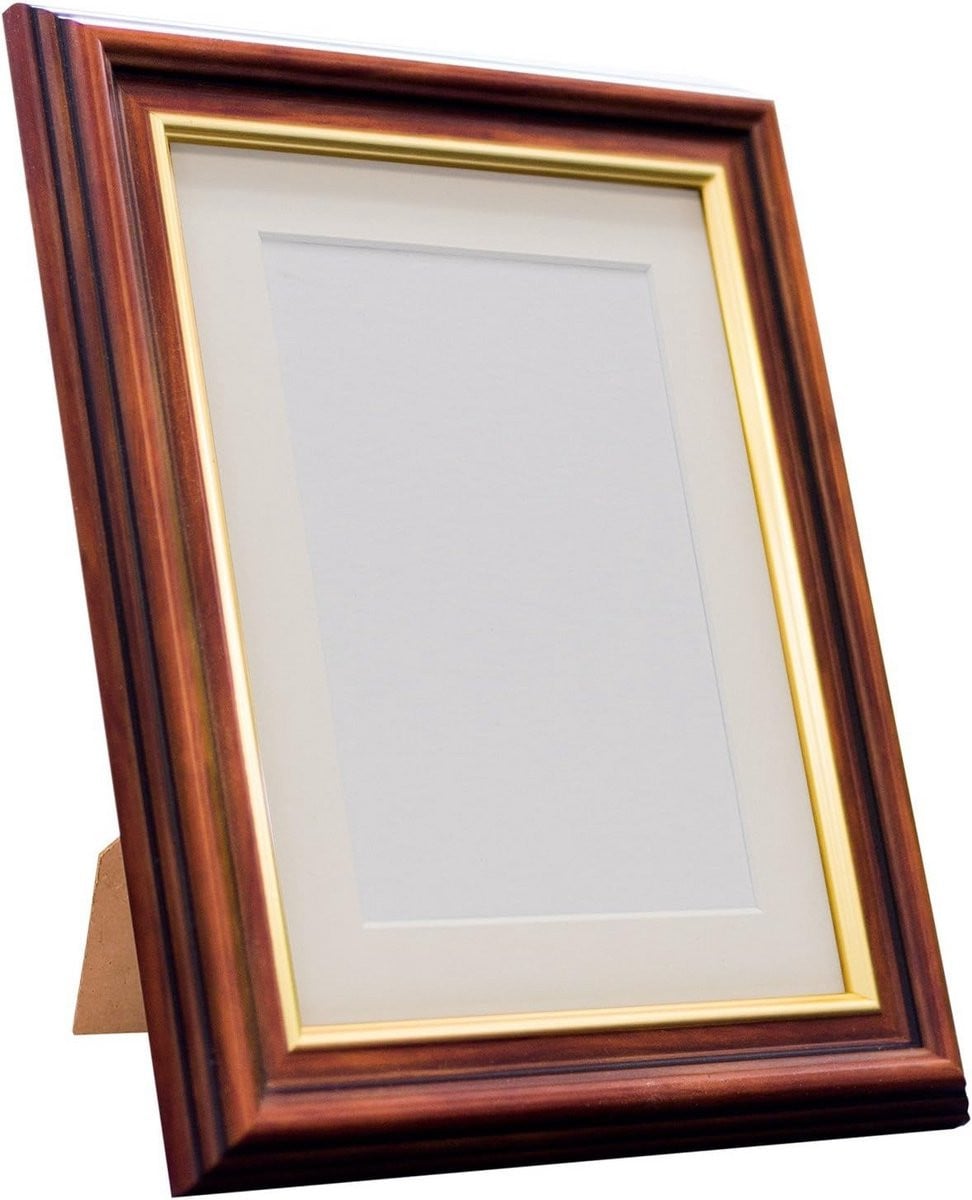 Set van 48 houten fotolijsten mahonie met ivoren passe-partout