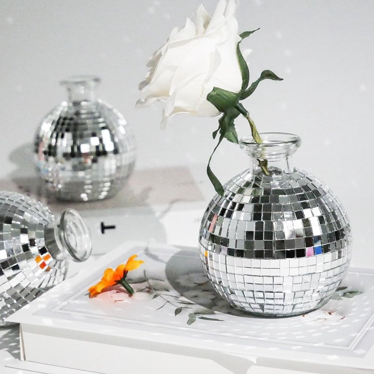Glazen vaasje in discobalvorm voor feesten en decoratie