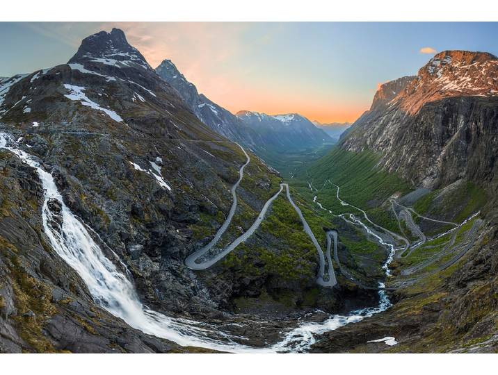 Fototapete PAPERMOON Photo-Art CHRISTER OLSEN, TROLLSTIGEN , bunt, B:4m L:2,6m, Vlies, Tapeten, Fototapete