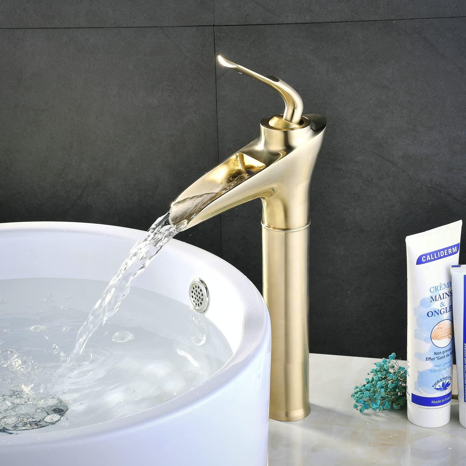 Dripio Wasbakarmatuur in Geborsteld Goud, Watervalmodel van Messing met Antiek Design voor 1-gatsmontage