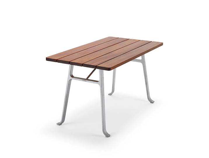 Byarums bruk Table Seriff Huile de acajou, support en aluminium brut