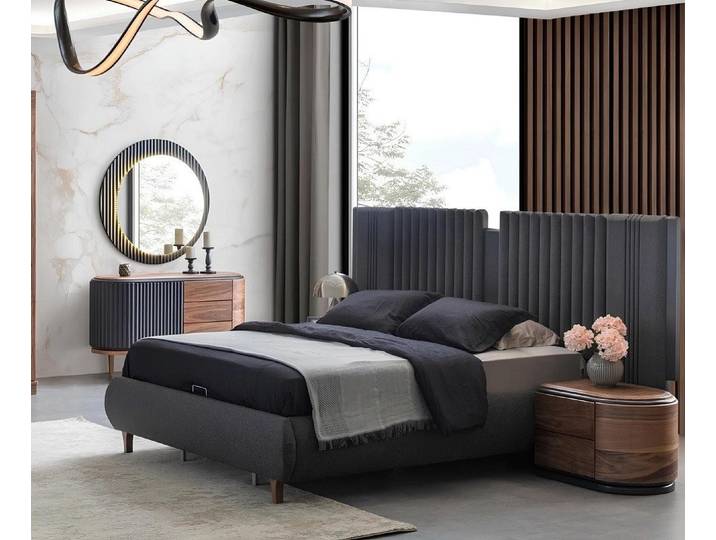 Xlmoebel Schlafzimmer-Set Moderne graue Schlafzimmerausstattung mit Stoffbett und Holzkommode, (5-tlg., 5tlg.Schlafzimmer Set (Bett + 2x Nachttische + Kommode + Spiegel), Hergestellt in Europa