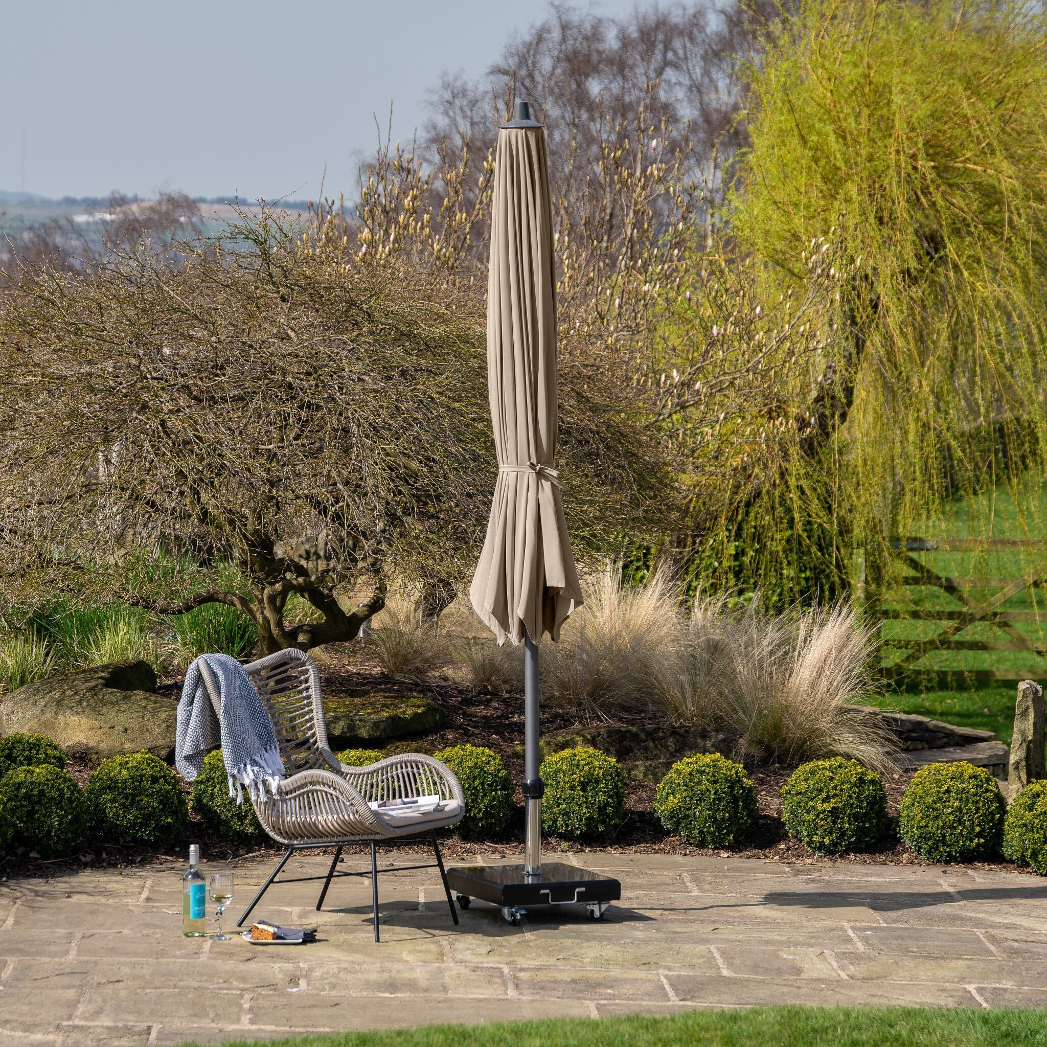 Pacific Lifestyle - Riva 3.5m Round Taupe Parasol