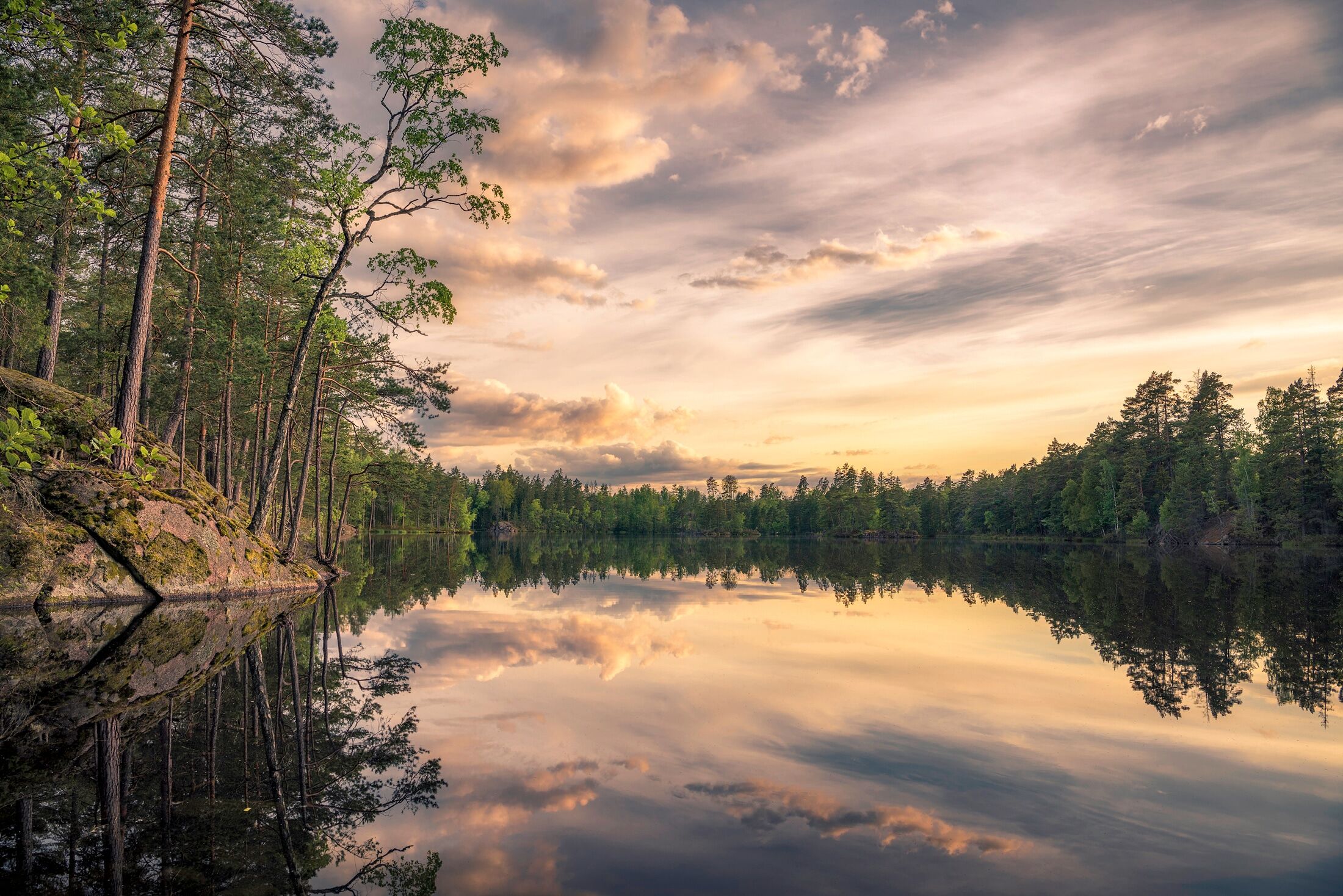 Fototapete PAPERMOON "Photo-Art CHRISTIAN LINDSTEN, LAKE TARMSJAPN, SCHWEDEN", bunt, B:3m L:2,23m, Vlies, Tapeten, Fototapete bunt B/L: 3m x 2,23m, Bahnen: 6 Stk.