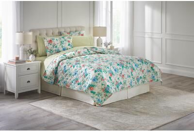 Rose Floral Quilt Set by BrylaneHome in Ivory Floral (Size TWIN)
