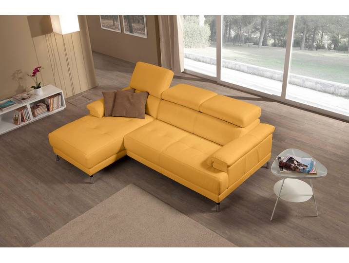 Ecksofa EGOITALIANO Soul, Design und Sitzkomfort auf hohem Niveau, tolle Details, L-Form , gelb, B:250cm H:99cm T:166cm, Leder »BULL« (echtes Rindsleder). Geschliffenes, pigmentiertes und behandeltes Rindsleder mit einer Dicke von 1, 3-1, 5 mm. Dieses Leder zeigt eine ziemlich weiche Hand mit einem halb undurchsichtigen Aussehen. Es handelt sich um ein geschütztes Leder. Eine leichte Deckschicht schützt sie vor Flecken, ohne ihre ursprünglichen Eigenschaften zu verändern. Die geschützten Leder kombinieren die Vorteile von Natürlichkeit und Weichheit mit einer guten Beständigkeit gegen Verschleiß und Ausbleichen. Das Vorhandensein der charakteristischen Zeichen, die das Leben des Tieres bestimmen, wie Narben, Körnungsunterschiede, Falten, Adern, Disharmonien in Farbtönen, beweisen ihre absolute Echtheit und großen Wert., Sofas, Ecksofa, mit Recamiere, inkl. Kopfteilverstellung