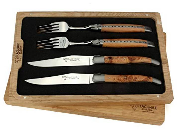 Laguiole en Aubrac - 2 Steakmesser und 2 Gabeln im Set - Griff Wacholder Holz - Original Frankreich mit Zertifikat