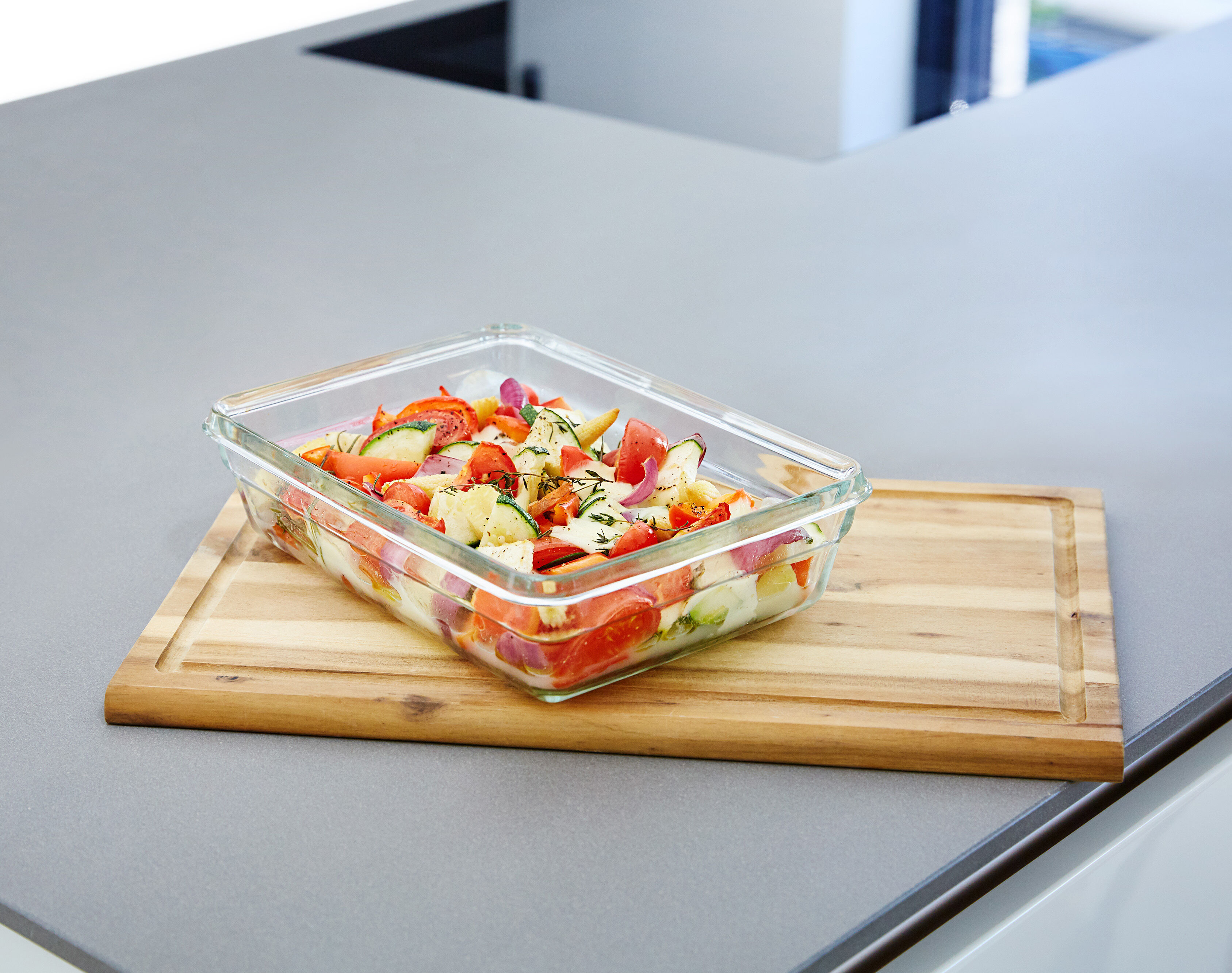 Frischhaltedose EMSA "Clip & Close Glas", rot (rot, transparent), Glas, Kunststoff, Lebensmittelaufbewahrungsbehälter, Frischhaltedose, 0,45/0,8/2L, gefrier-, backofen-, mikrowellen- und spülmaschinenfest